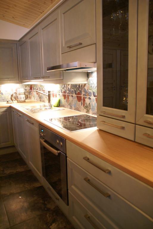 Kartanohotelli Satulinna Huvilat Hirvensalmi Habitación foto