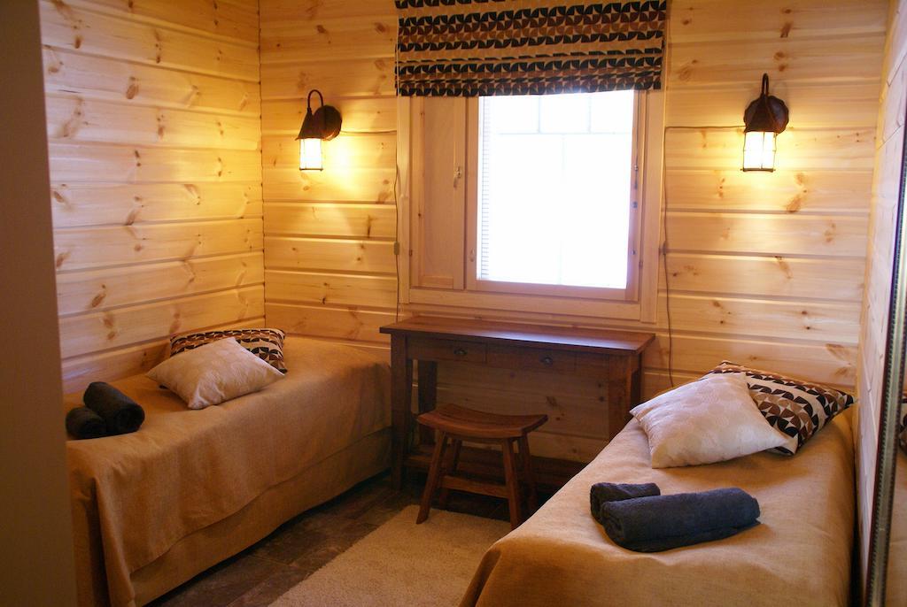 Kartanohotelli Satulinna Huvilat Hirvensalmi Habitación foto
