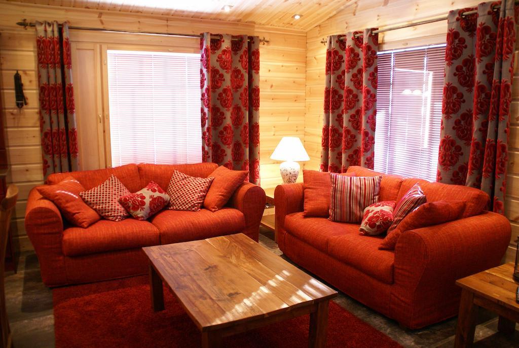 Kartanohotelli Satulinna Huvilat Hirvensalmi Habitación foto